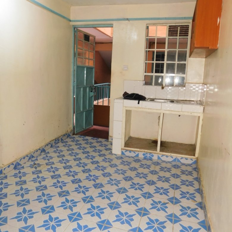 Bedsitter to let at Kasarani Garage