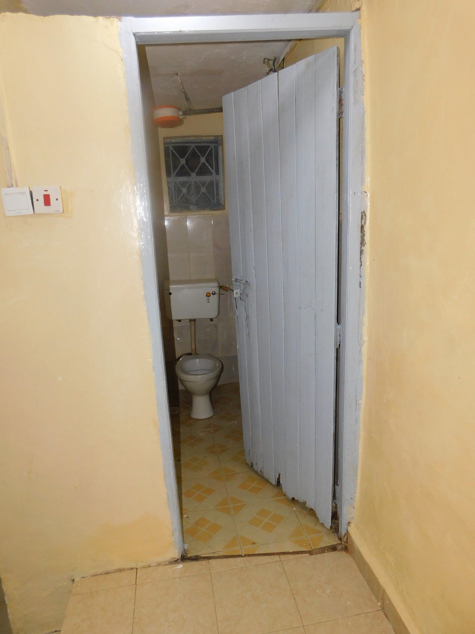 Bedsitter to let at Kasarani Garage