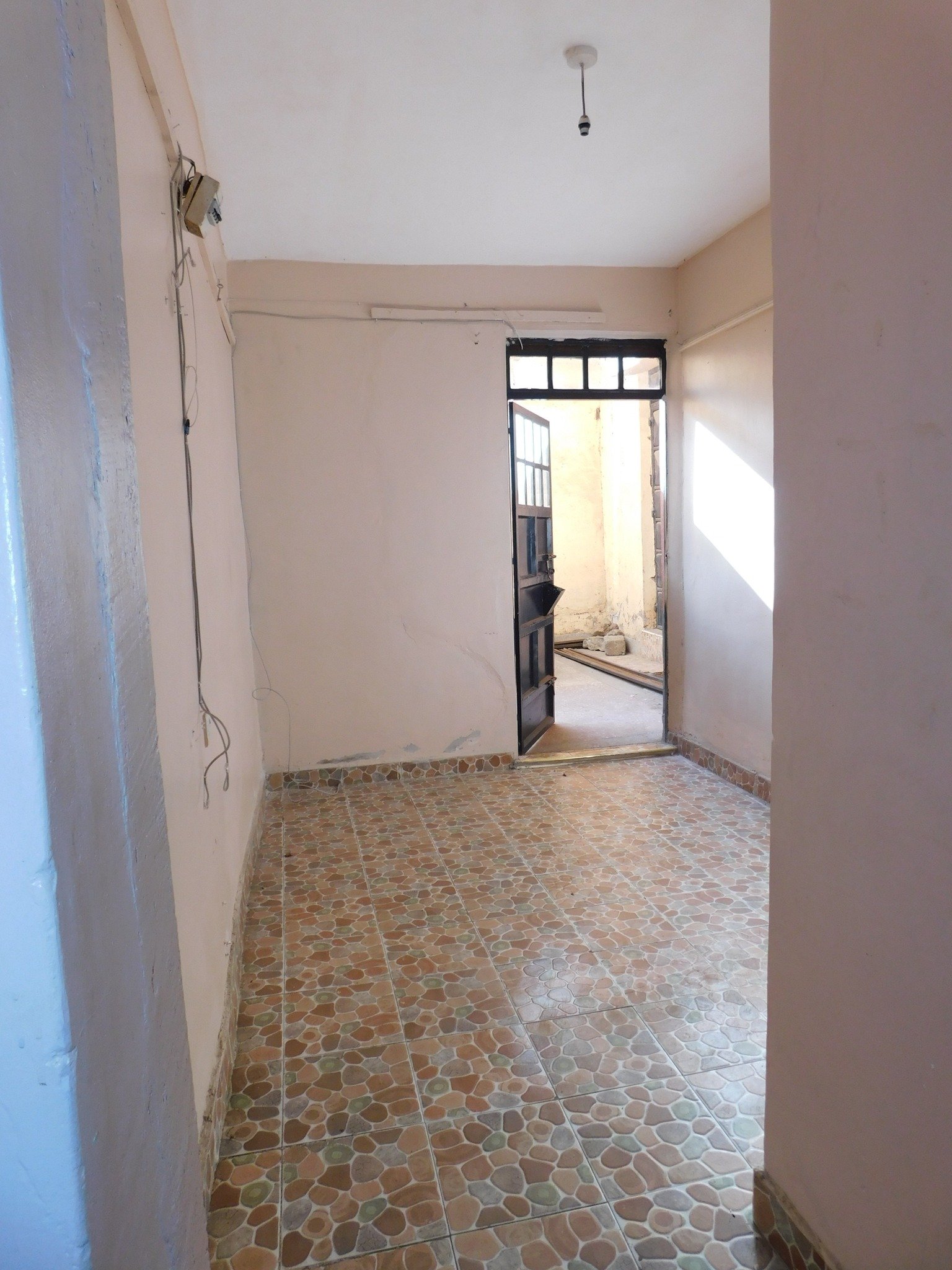 Bedsitter to let at Kasarani Garage