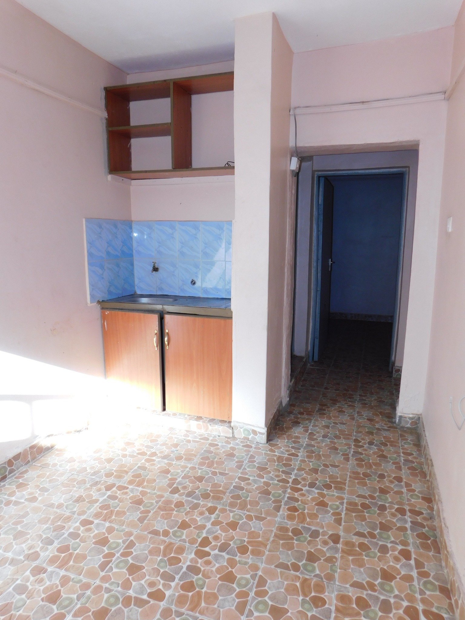 Bedsitter to let at Kasarani Garage