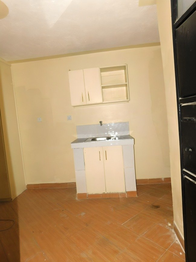 Bedsitter to let at Kasarani Garage