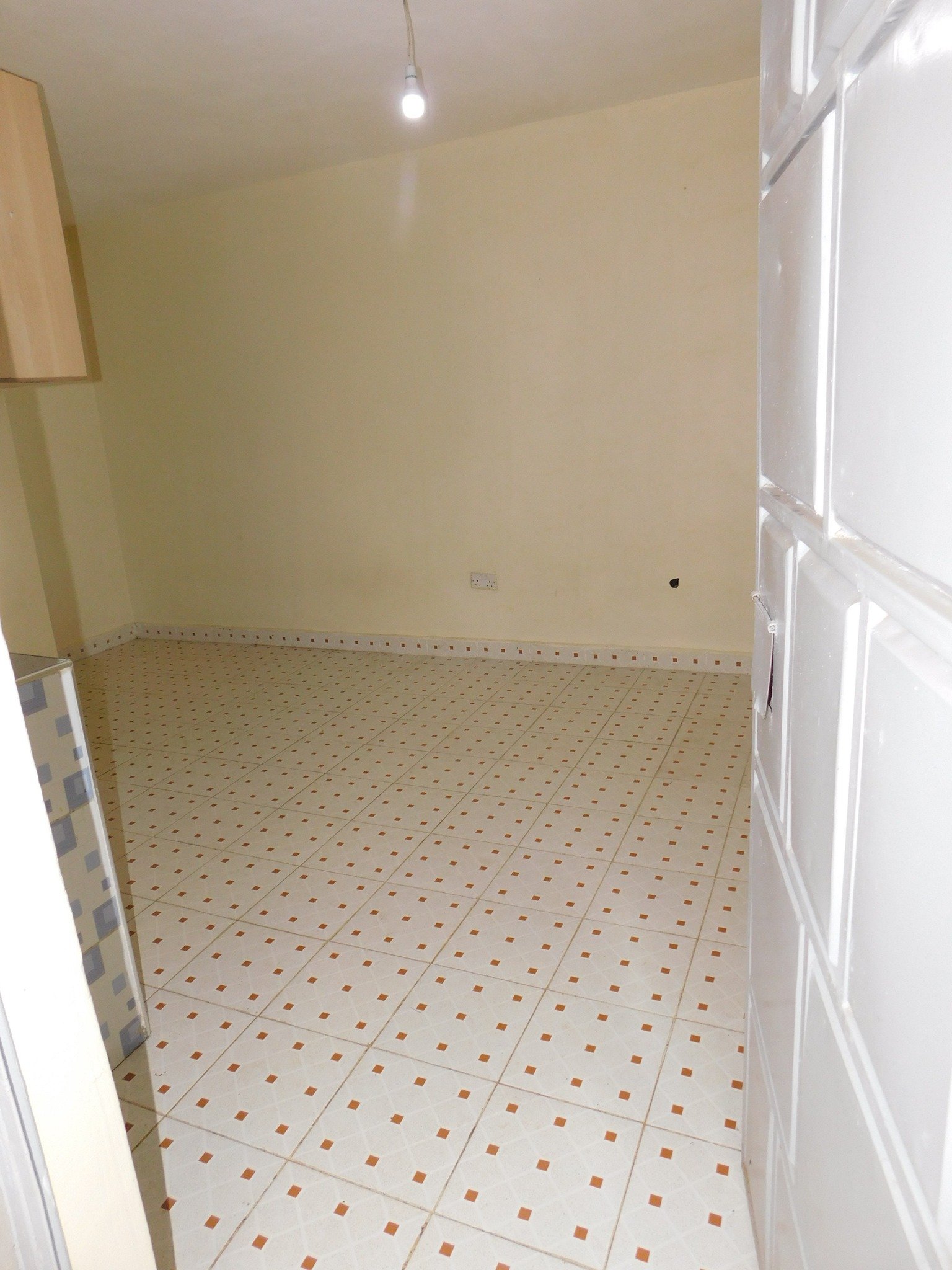 Bedsitter to let at MwikI Redsoil