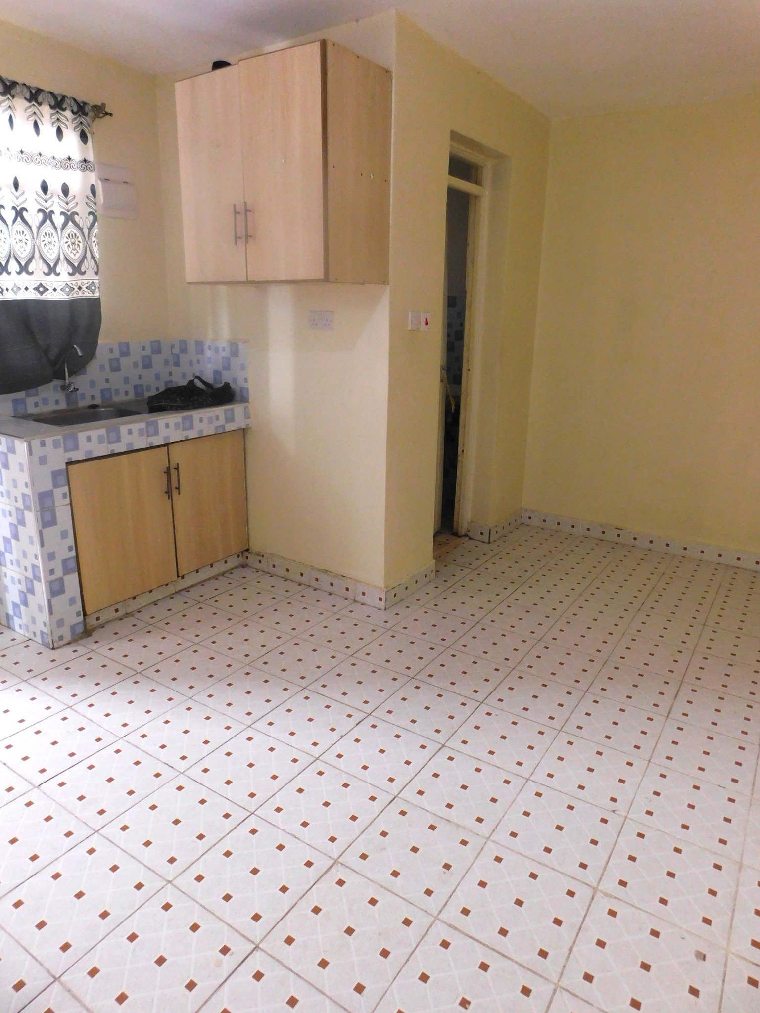 Bedsitter to let at MwikI Redsoil