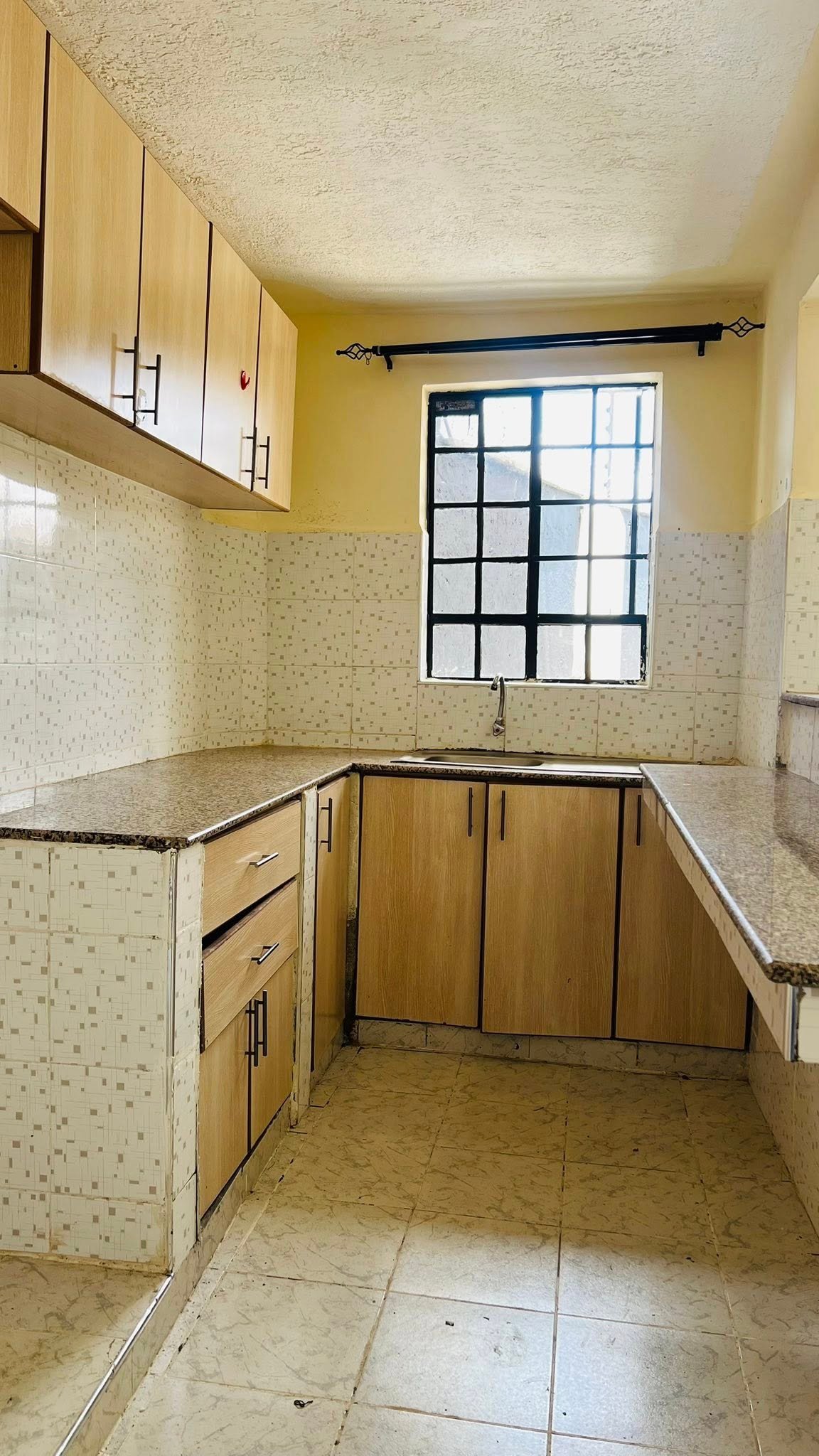 Modern 2-Bedroom in the Heart of Utawala -Airways
