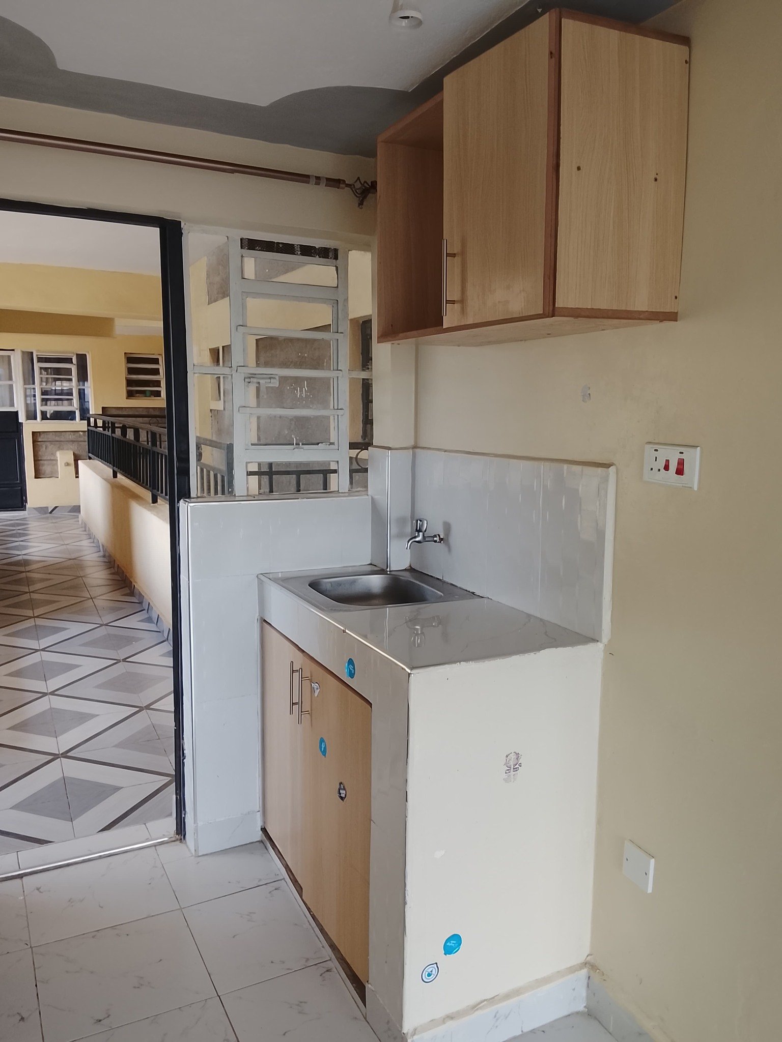 Spacious Bedsitter to let at Kasarani Garage