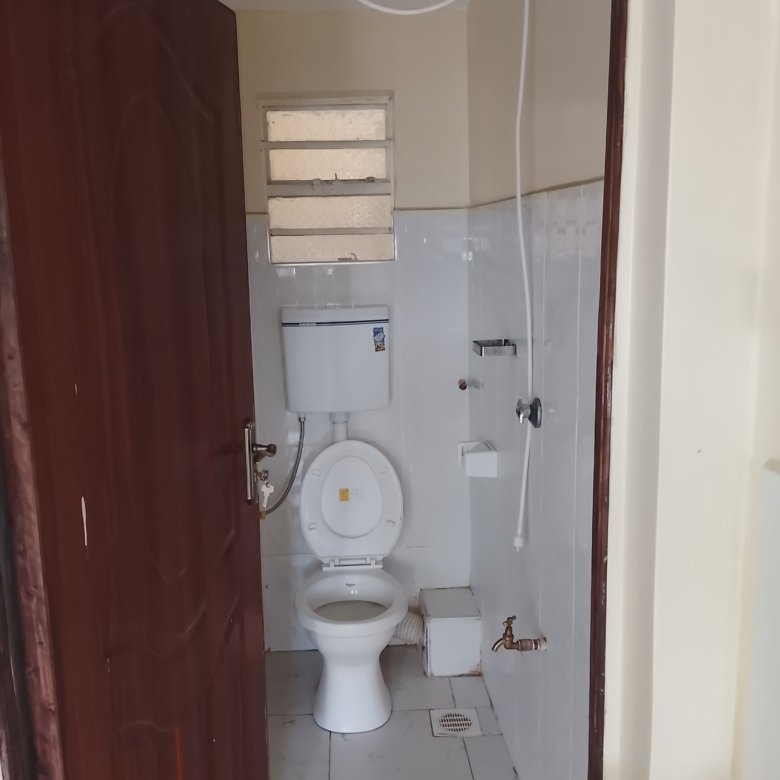 Spacious Bedsitter to let at Kasarani Garage