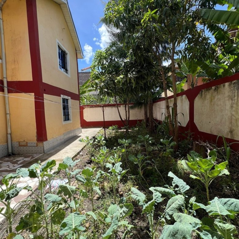 Stunning 5-Bedroom Mansion to Let – Utawala Shooters