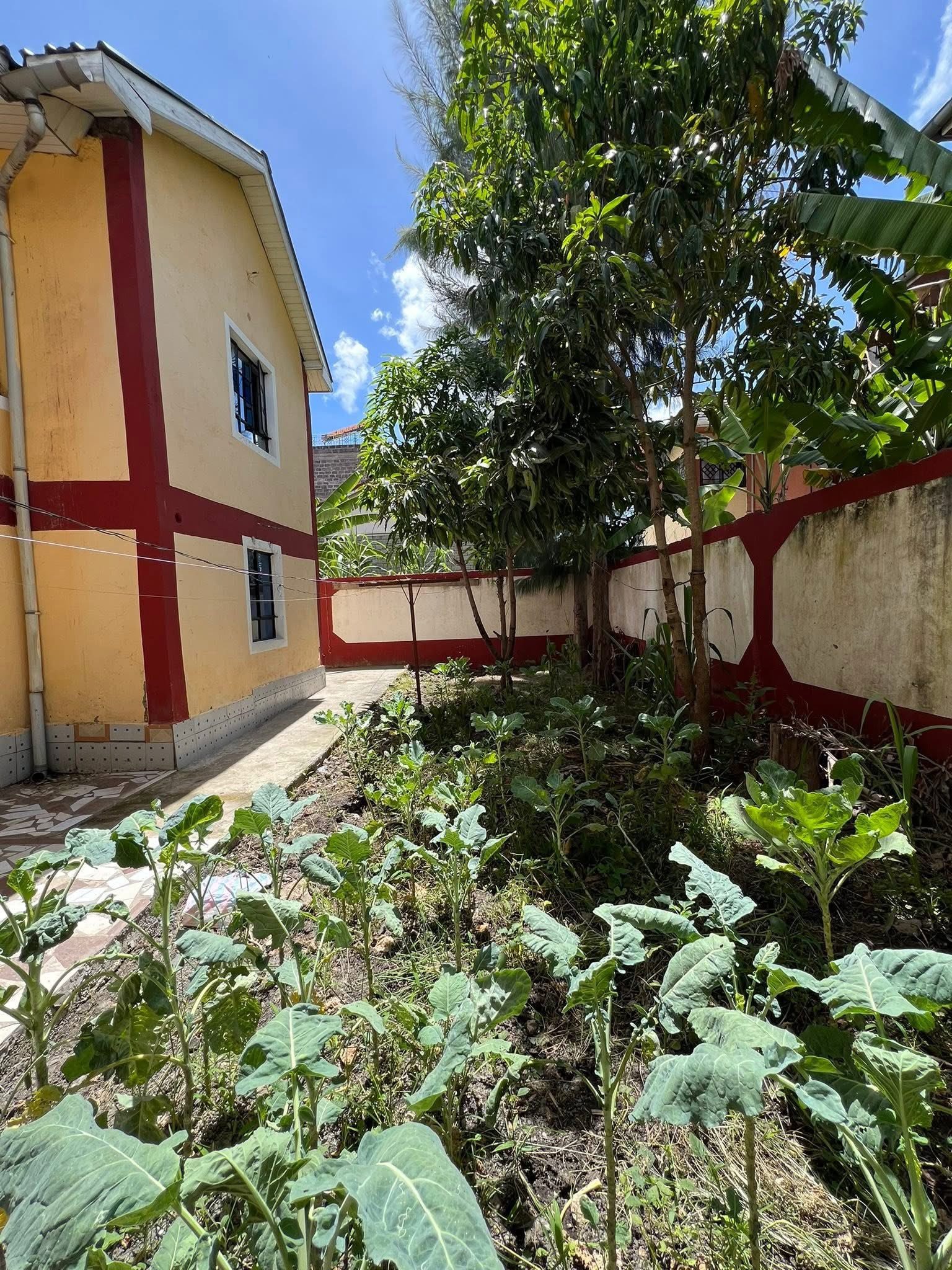 Stunning 5-Bedroom Mansion to Let – Utawala Shooters