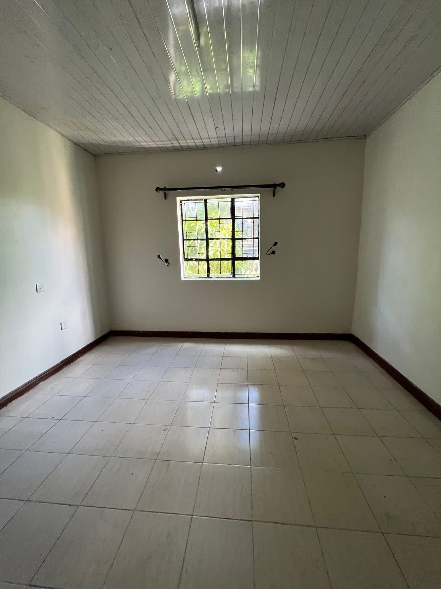 Stunning 5-Bedroom Mansion to Let – Utawala Shooters