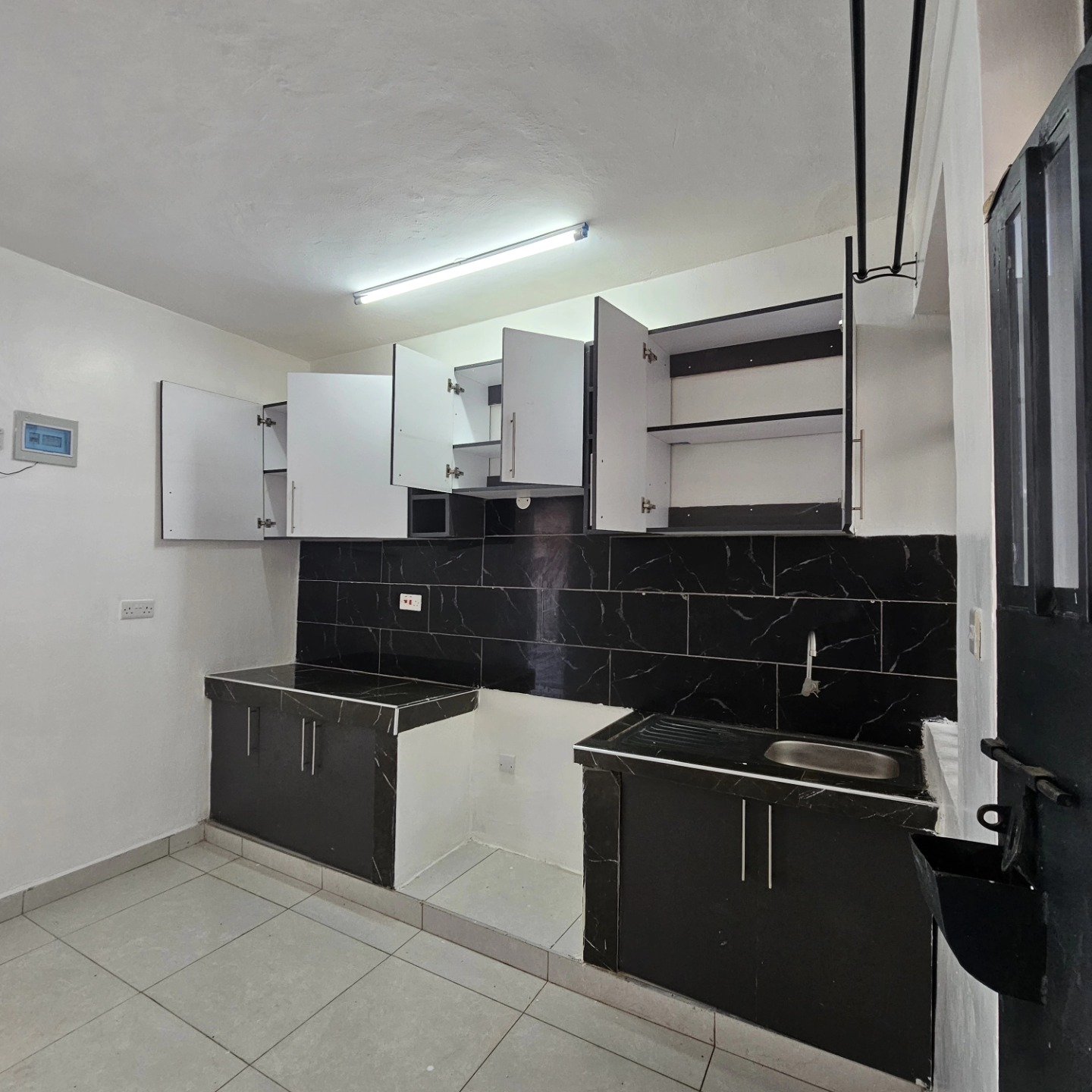 1 Bedroom Master Ensuite To Let Along Waiyaki Way