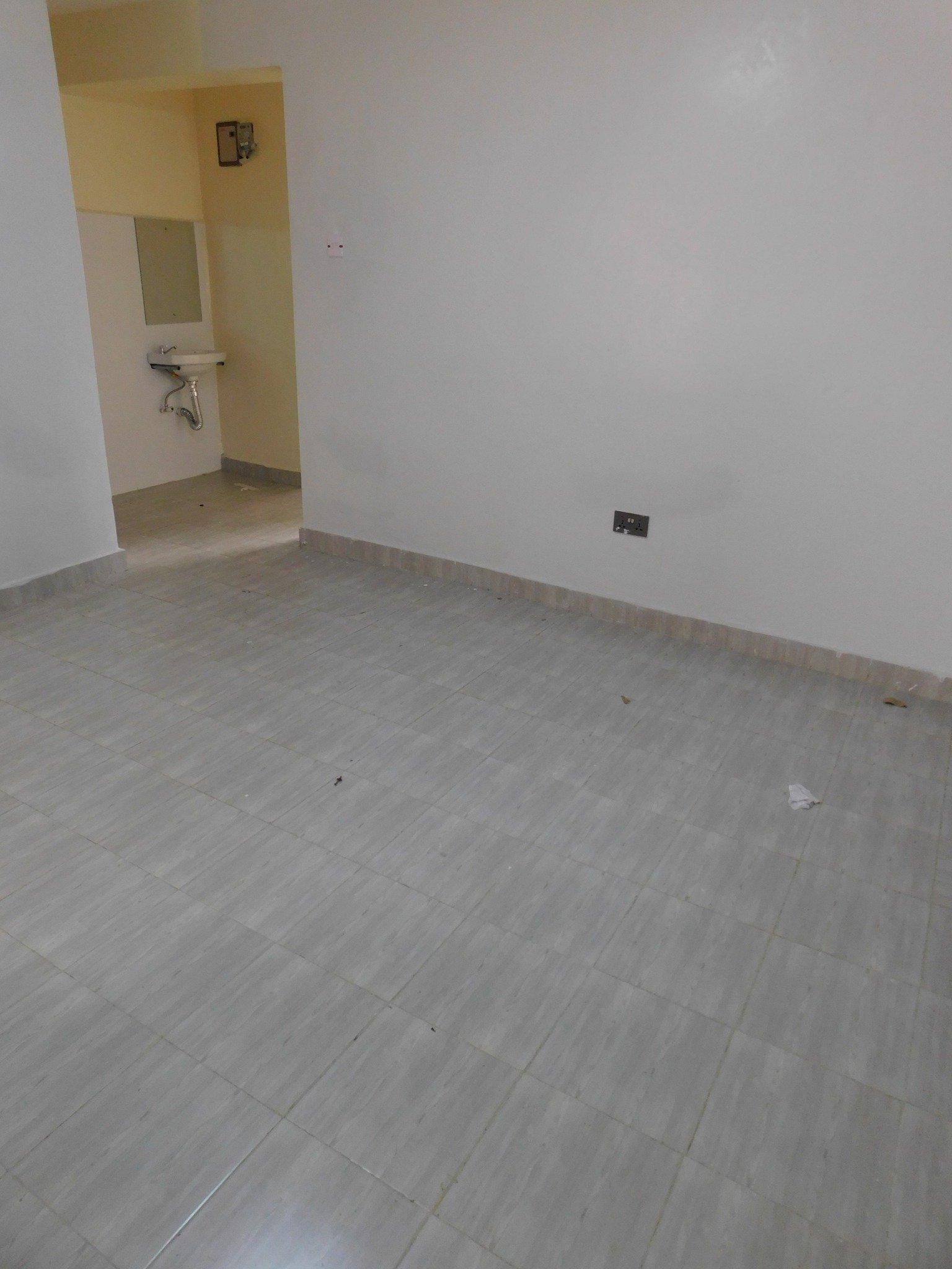 1 Bedroom to let in Garage