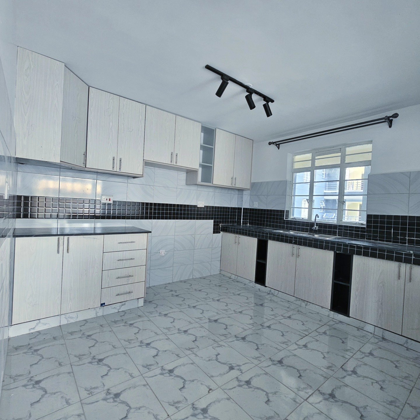 2 Bedroom Master Ensuite To Let Along Waiyaki Way, Kikuyu