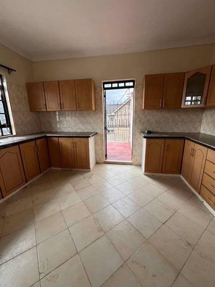 3 Bedroom Bungalow To Let – Utawala Quickmart kwa Chief