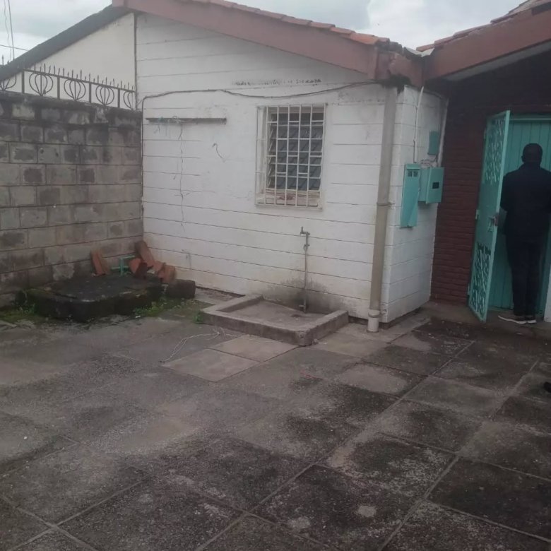 3 Bedroom Bungalow With Own Compound To Let in Buruburu Phase 2
