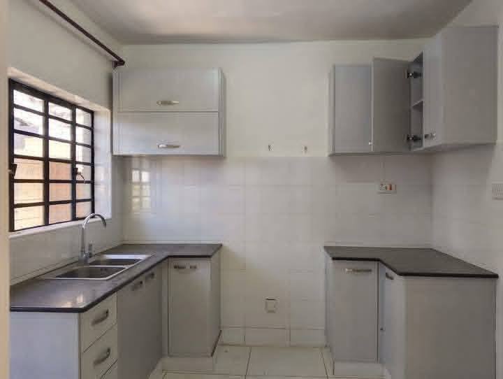 3 Bedroom Mansionette with DSQ available to Let in Athi River.