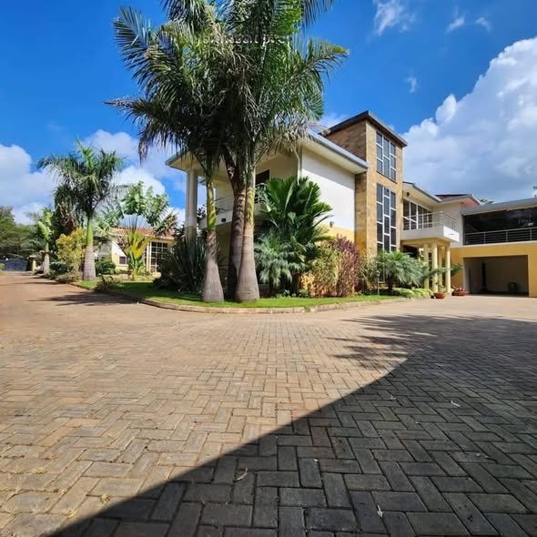 5-Bedroom All Ensuite Villa for rent in the Heart of Karen Hardy