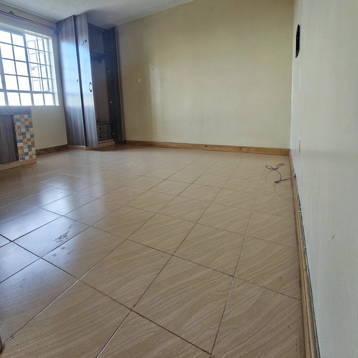 Bedsitter To Let Along Waiyaki Way, Kinoo
