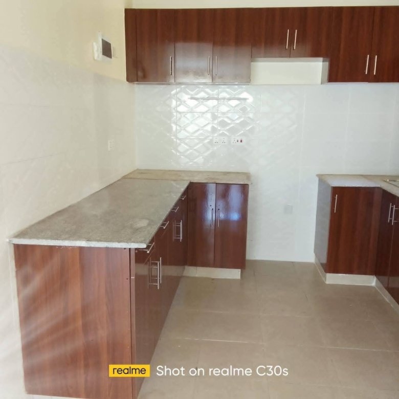 Letting 3 Bedroom apartment Great Wall Athiriver