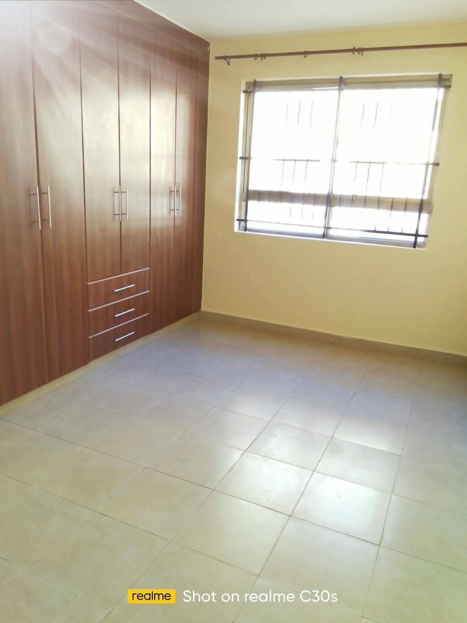 Letting 3 Bedroom apartment Great Wall Athiriver
