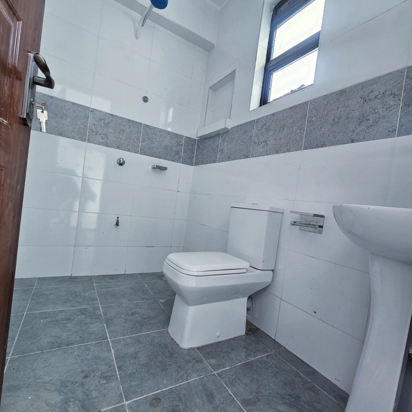 Modern Studio To Let Along Waiyaki Way (87 Area)