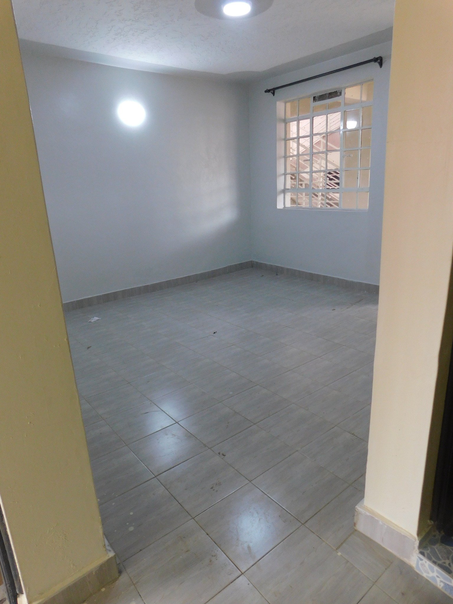 1 Bedroom to let in Garage