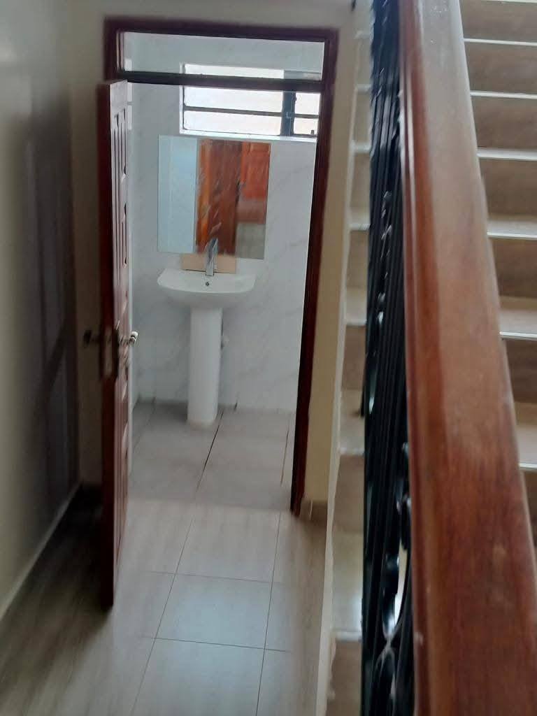 Spacious 4 Bedroom House + DSQ To Let in Kitengela