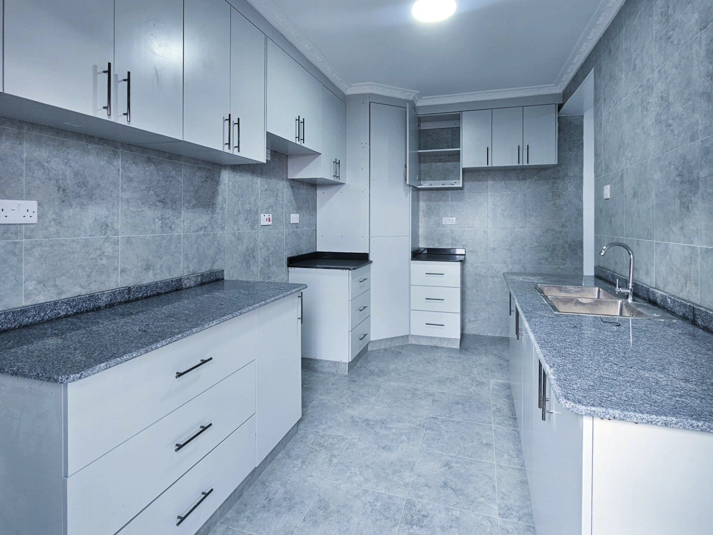2 Bedroom Master Ensuite Apartment To Let Along Waiyaki Way, Kinoo
