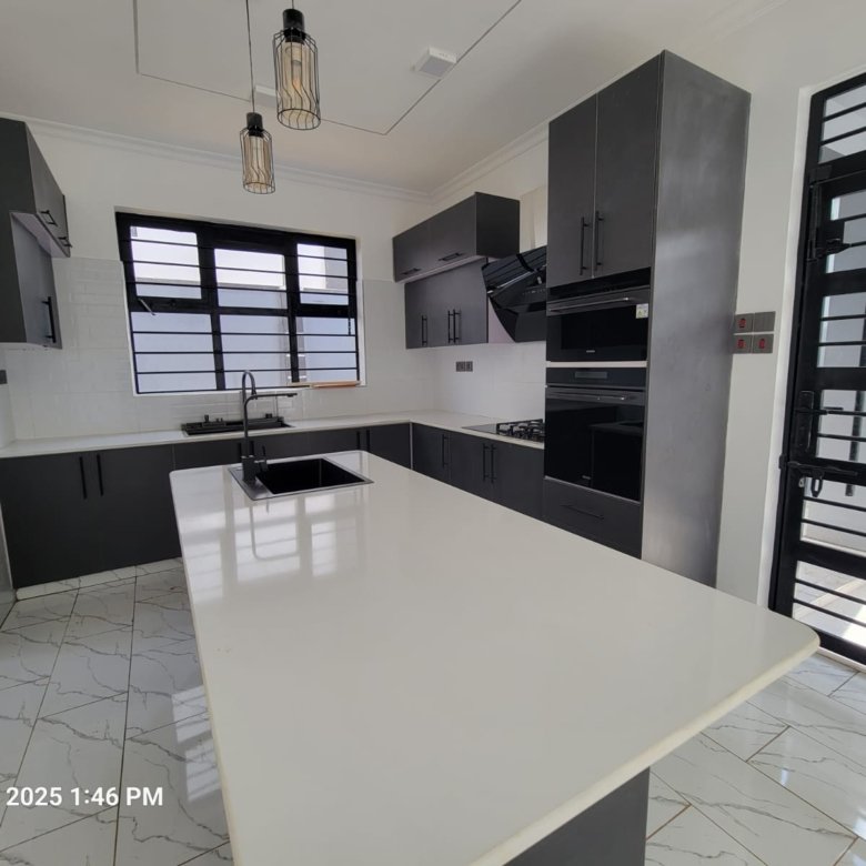 5 Bedroom Family Home for Sale in Ruiru Mugutha
