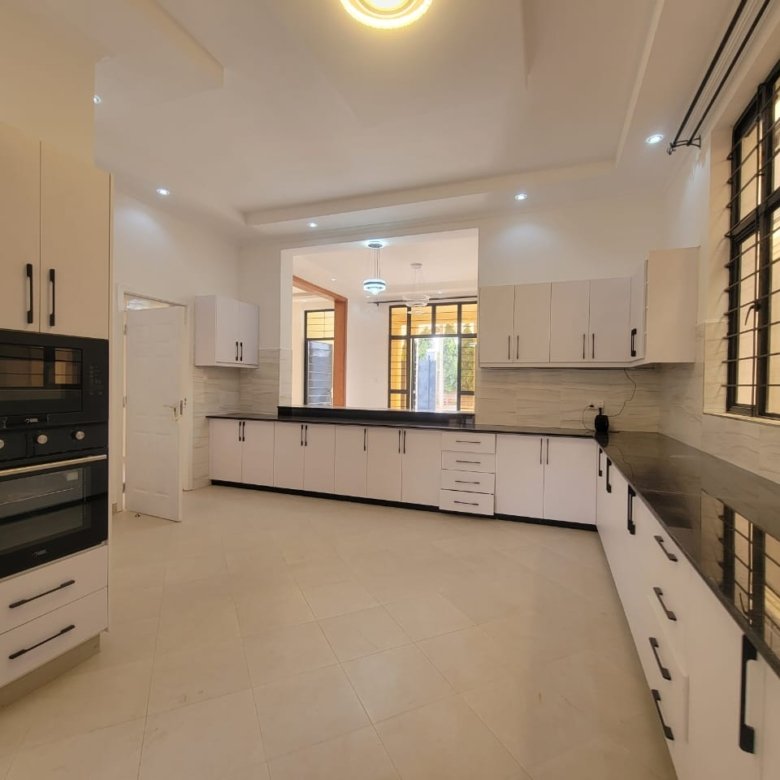 4 Bedroom Family Home for Sale in Ruiru Mugutha