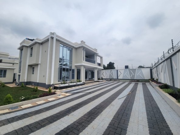 5 Bedroom All Ensuite Maisonette for Sale in Ruiru Mugutha