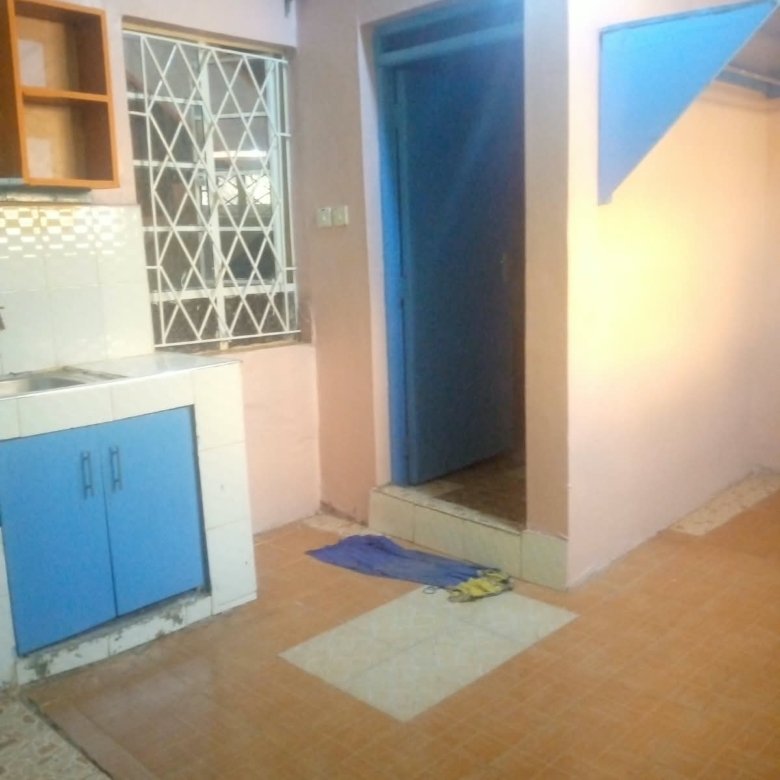 Bedsitter To Let in Kasarani Hunters