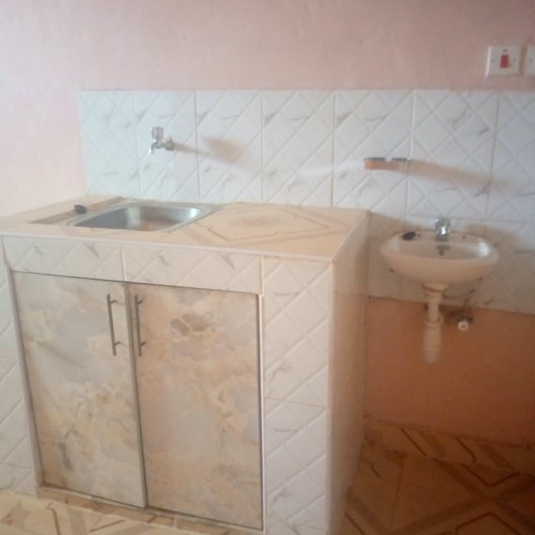 Spacious Bedsitter To Let in Kasarani Hunters